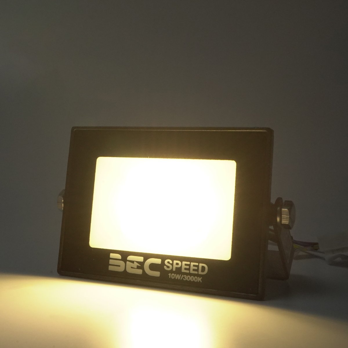 โคมไฟ FLOODLIGHT LED BEC รุ่น Speed ขนาด 200W - Image 4